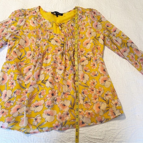 Tommy Hilfiger Pin Tuck Yellow Floral Blouse - Medium - Picture 15 of 16